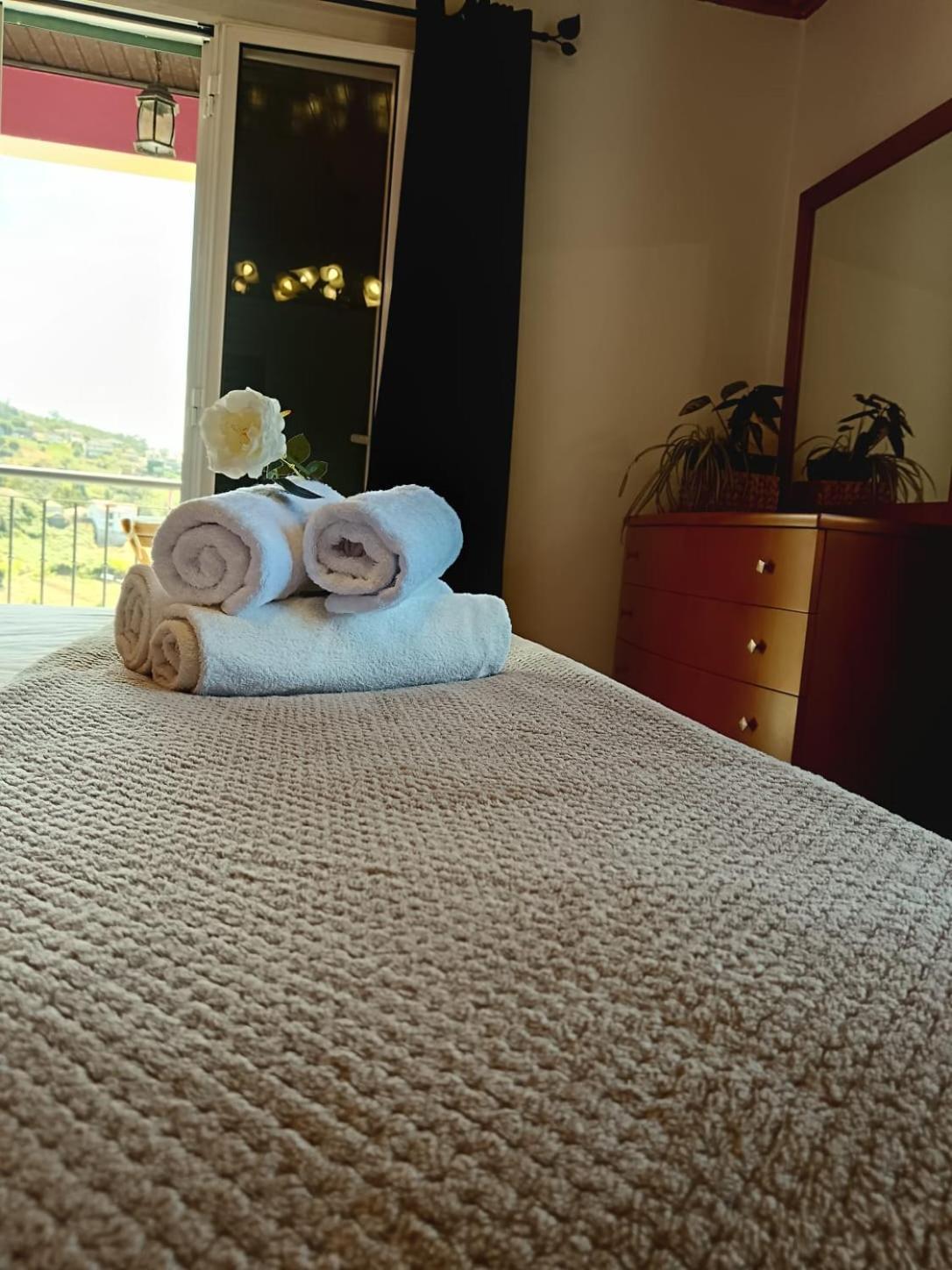 Ribeira do Raposo Casa Central - Peceful Mountain Retreat In Calheta מראה חיצוני תמונה